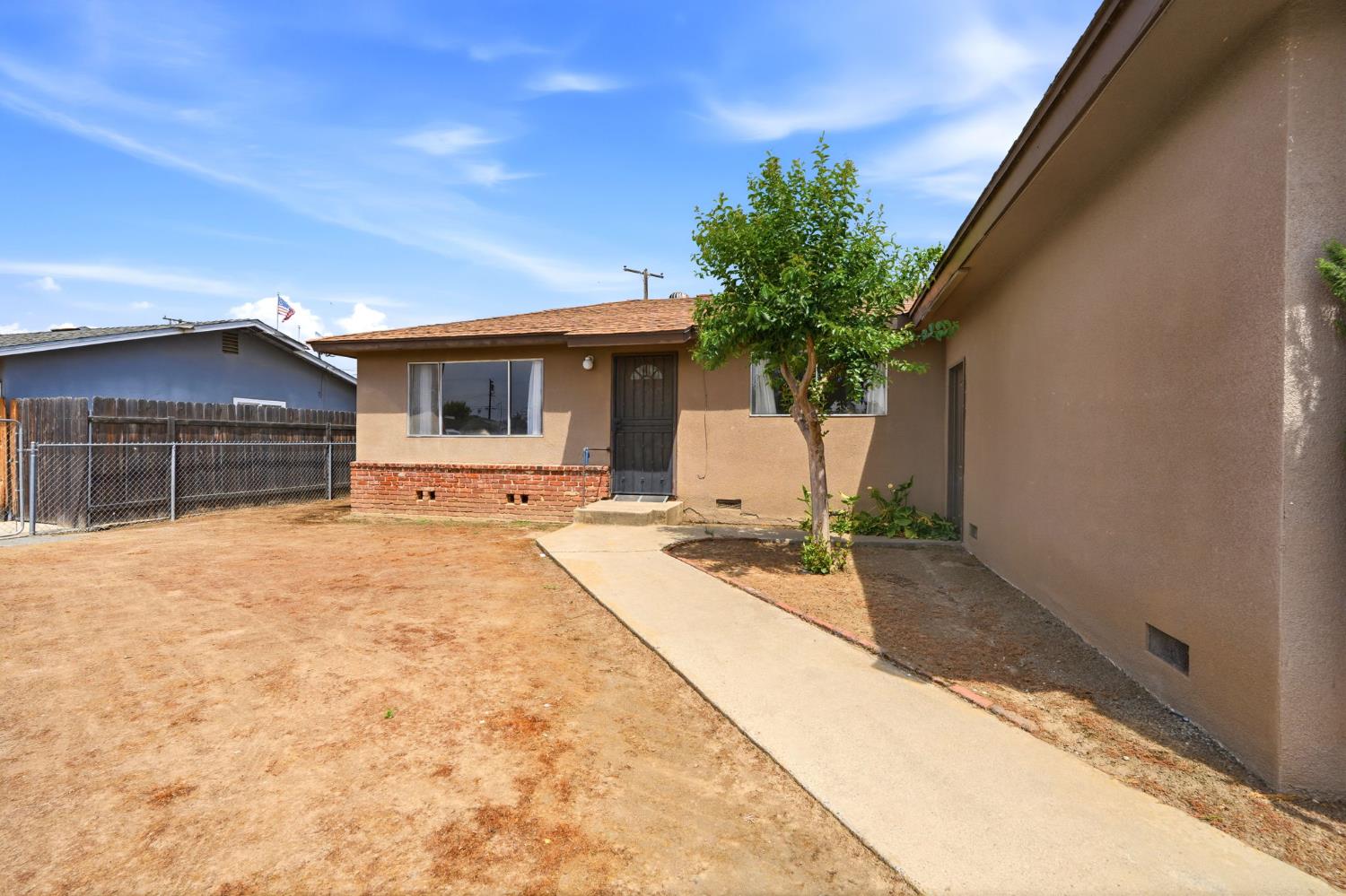 840 Laurel Ave, Lindsay, CA 93247