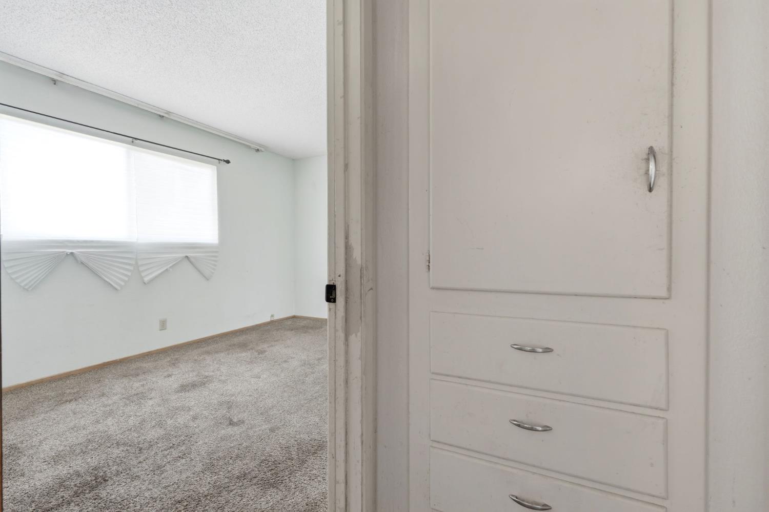 840 Laurel Ave, Lindsay, CA 93247