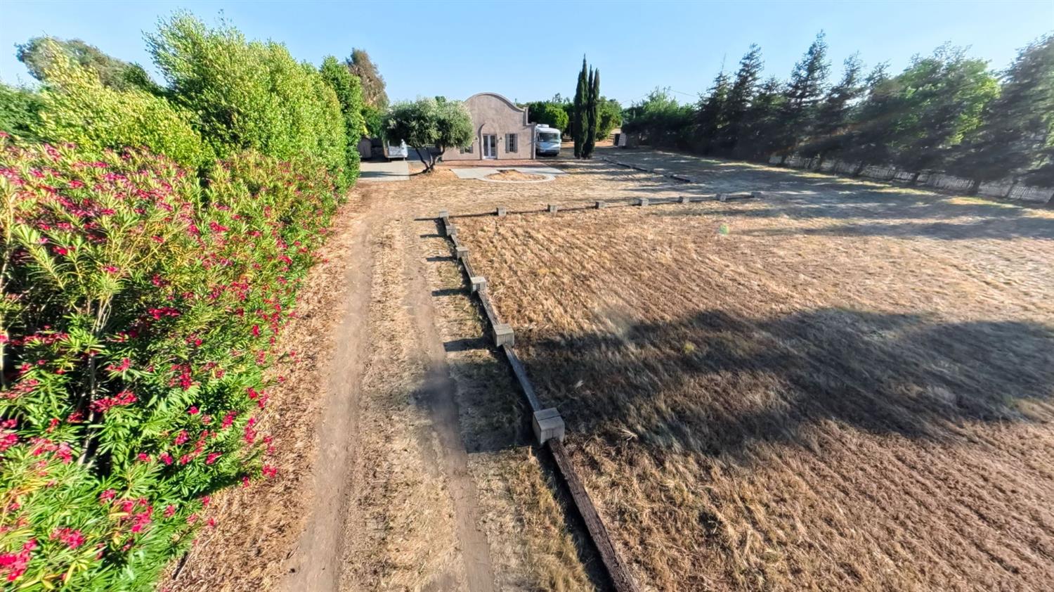 6691 E Olive Ave, Fresno, CA 93727