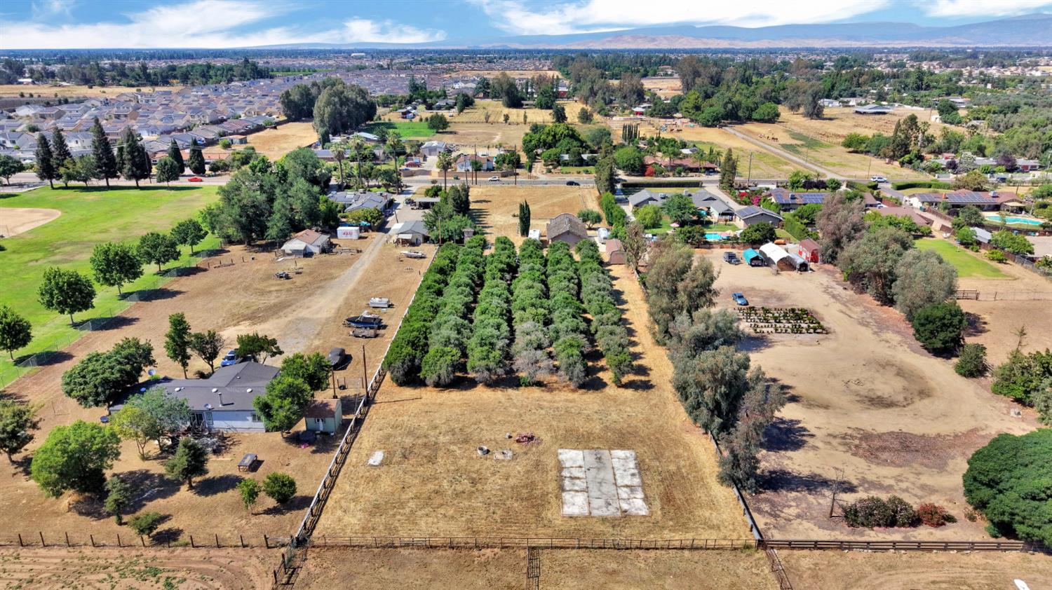 6691 E Olive Ave, Fresno, CA 93727