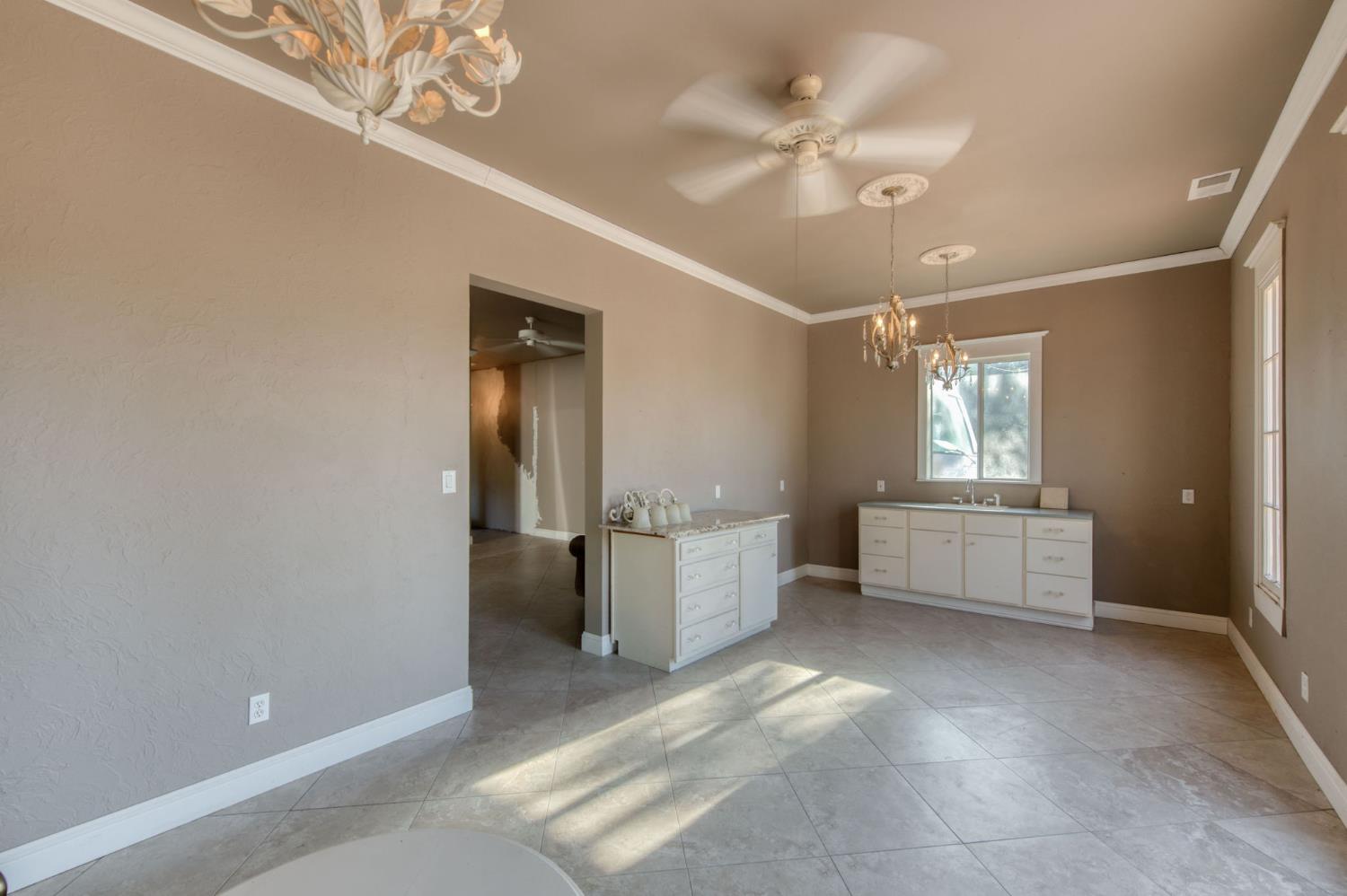 6691 E Olive Ave, Fresno, CA 93727