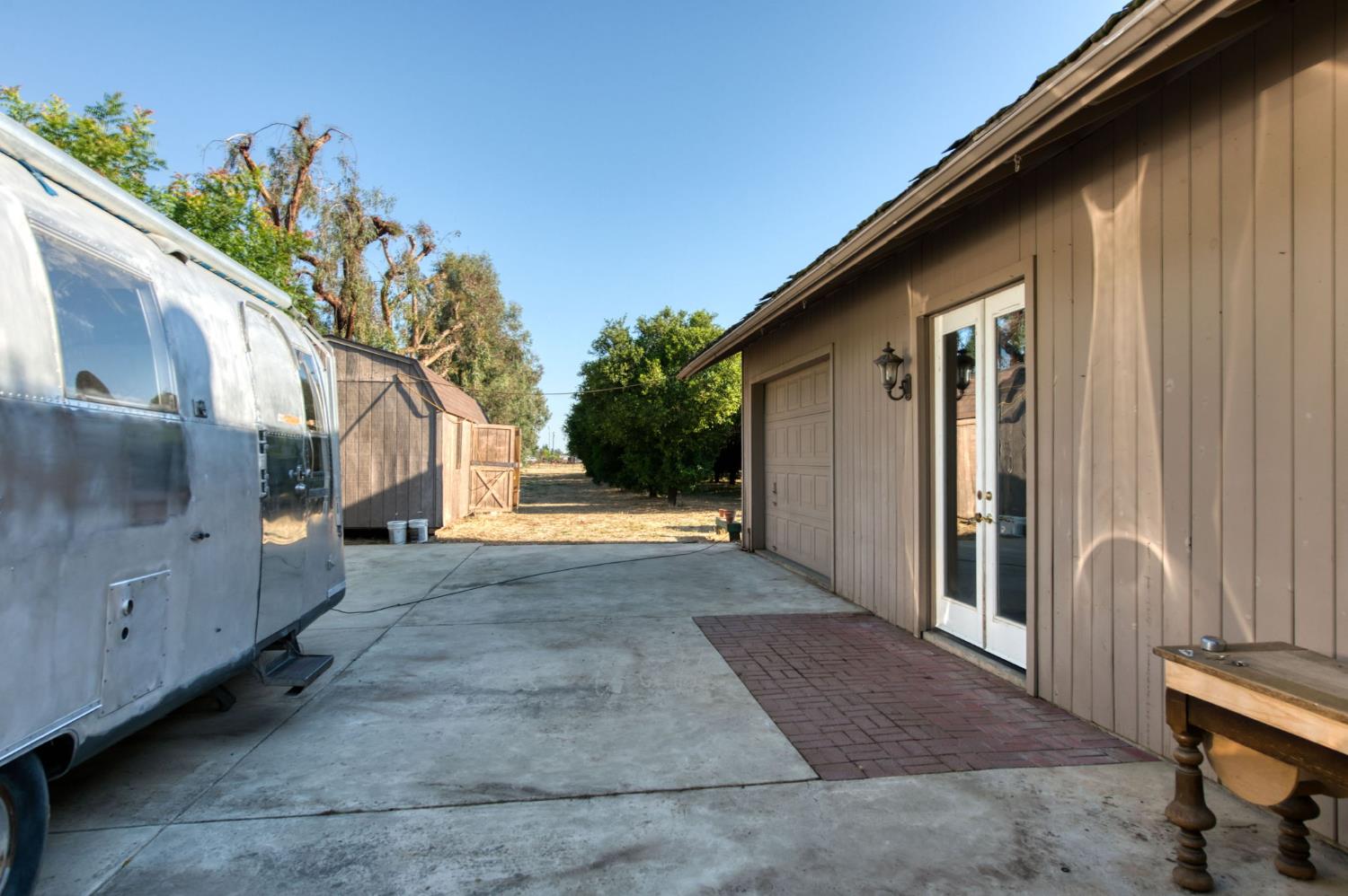 6691 E Olive Ave, Fresno, CA 93727