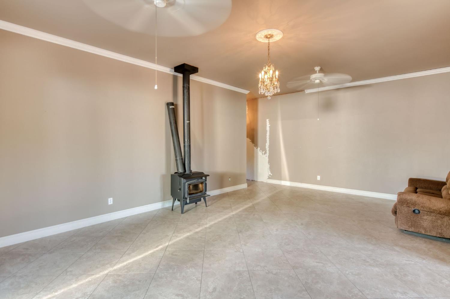 6691 E Olive Ave, Fresno, CA 93727