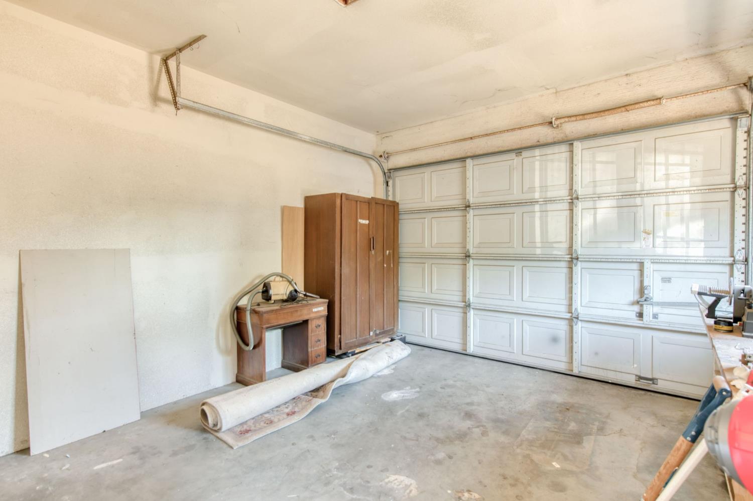 6691 E Olive Ave, Fresno, CA 93727