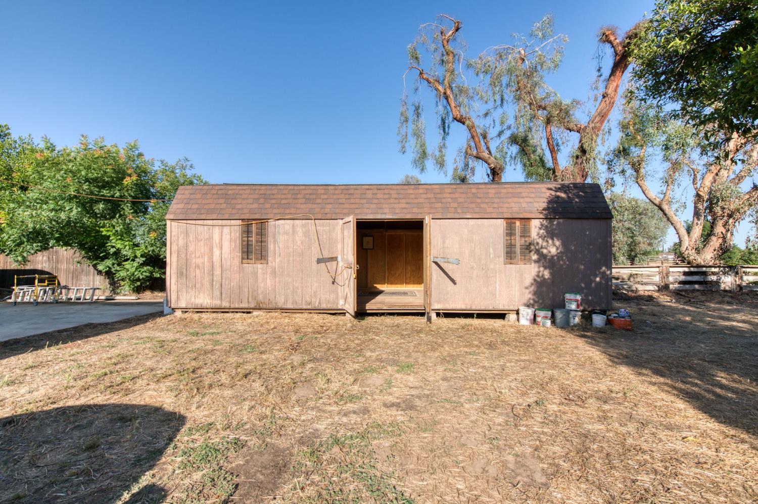 6691 E Olive Ave, Fresno, CA 93727