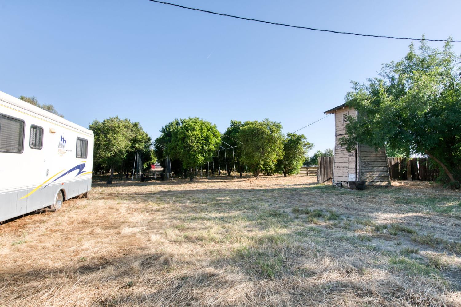 6691 E Olive Ave, Fresno, CA 93727