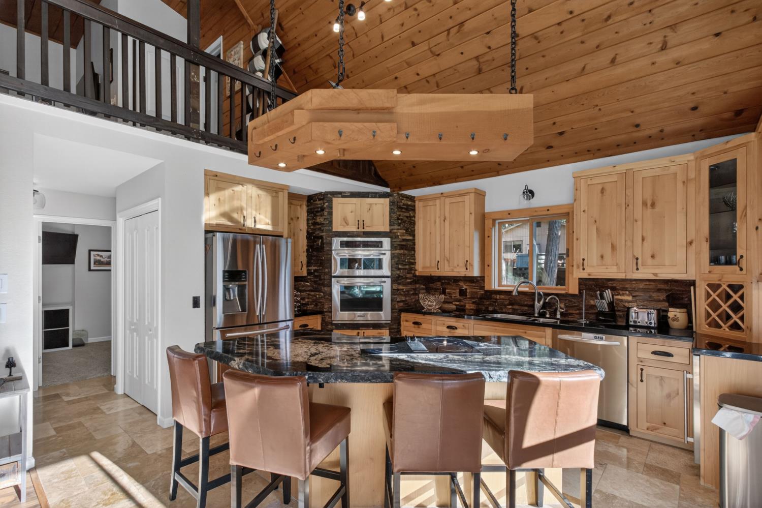 22437 Robin Hood, Tuolumne, CA 95383