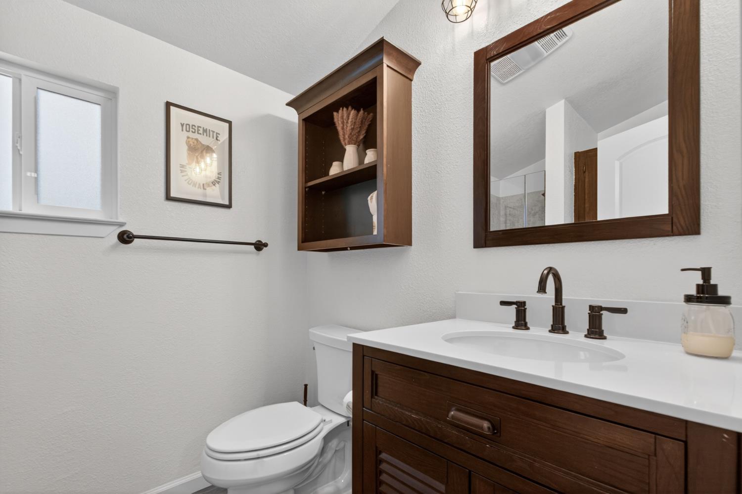 22437 Robin Hood, Tuolumne, CA 95383
