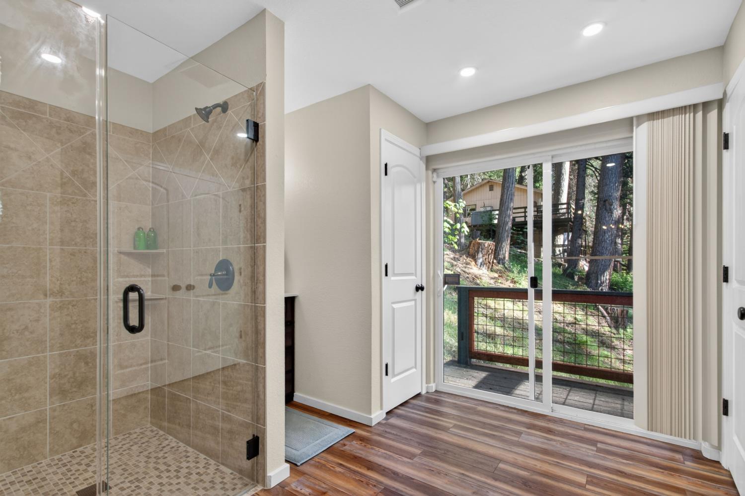 22437 Robin Hood, Tuolumne, CA 95383
