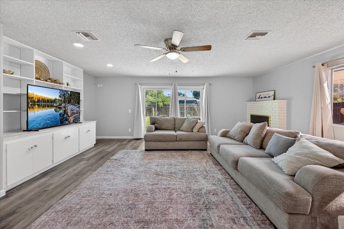 4737 E Cornell Ave, Fresno, CA 93703