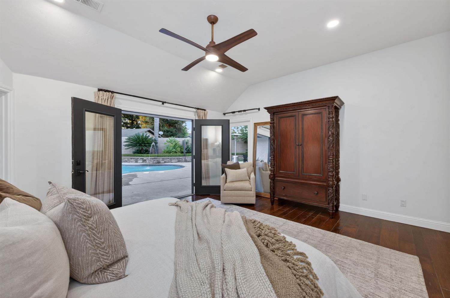 601 Decatur Ave, Clovis, CA 93611