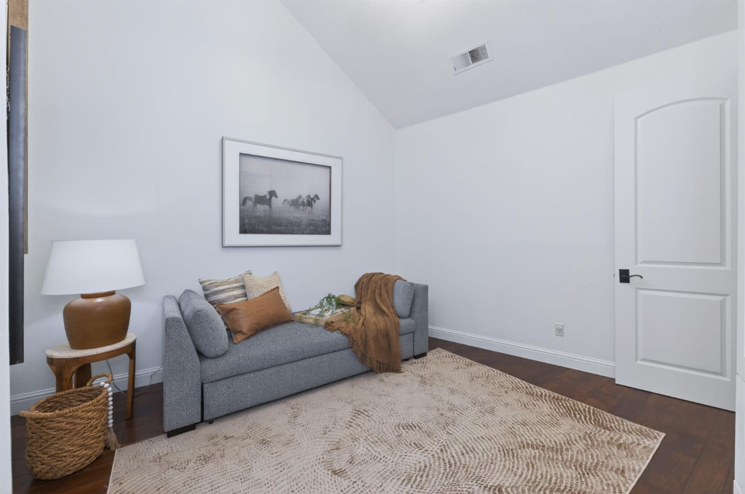 601 Decatur Ave, Clovis, CA 93611