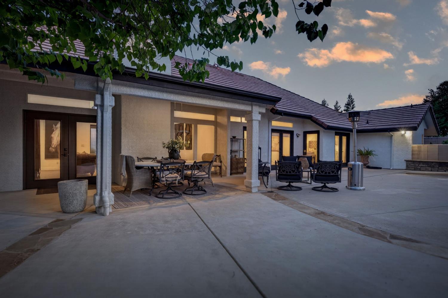 601 Decatur Ave, Clovis, CA 93611
