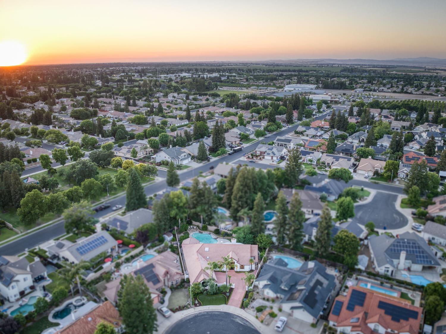 601 Decatur Ave, Clovis, CA 93611