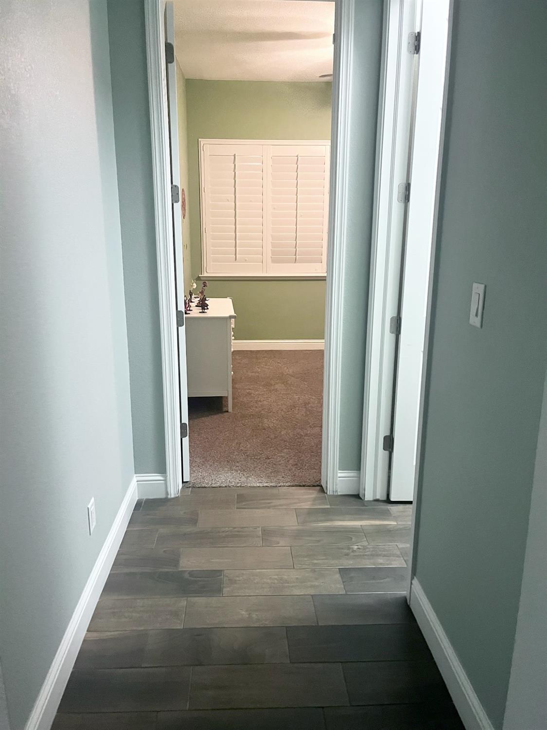 2434 S Claremont Ave, Fresno, CA 93727