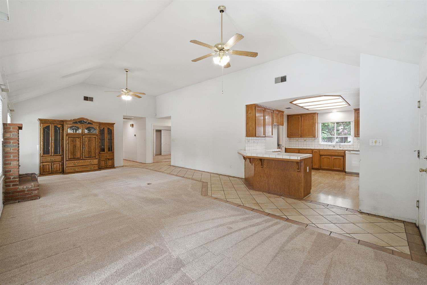 1710 S Homsy Ave, Fresno, CA 93727