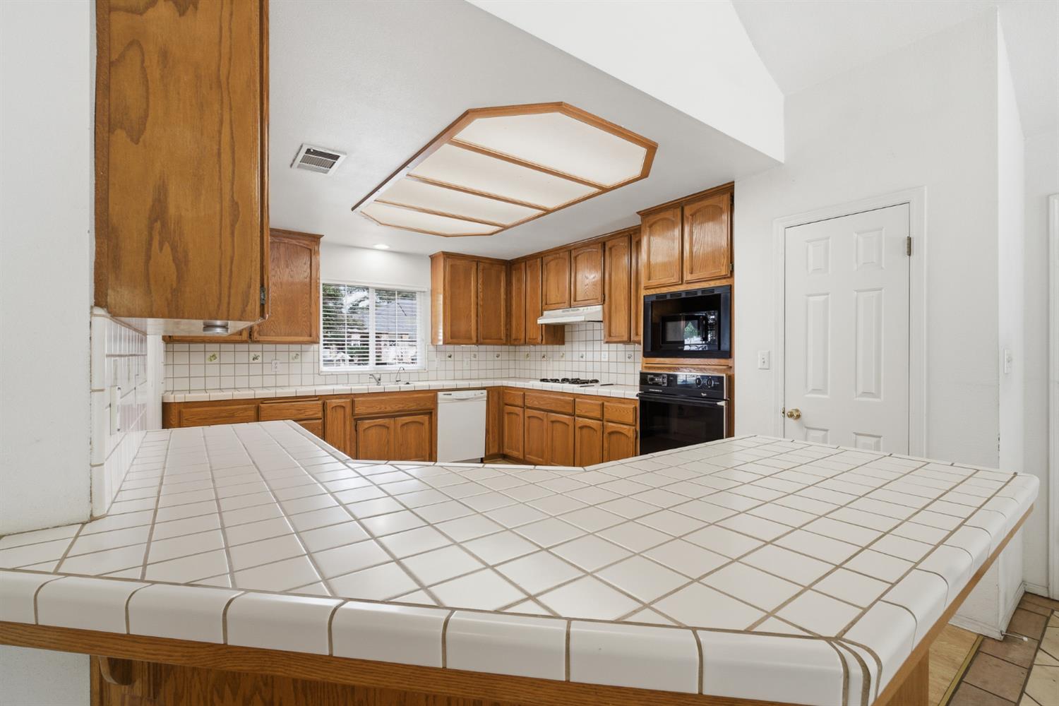 1710 S Homsy Ave, Fresno, CA 93727