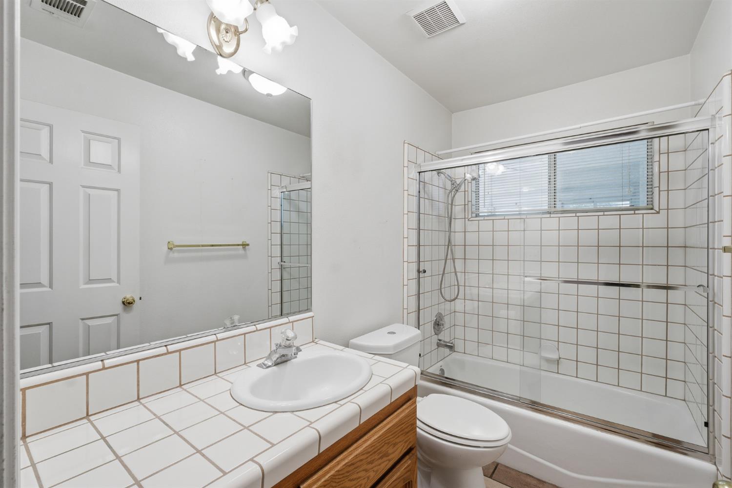 1710 S Homsy Ave, Fresno, CA 93727