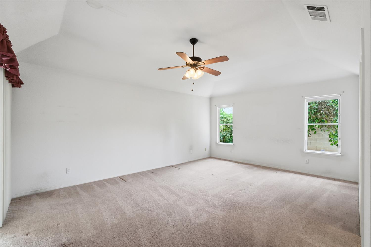 1710 S Homsy Ave, Fresno, CA 93727
