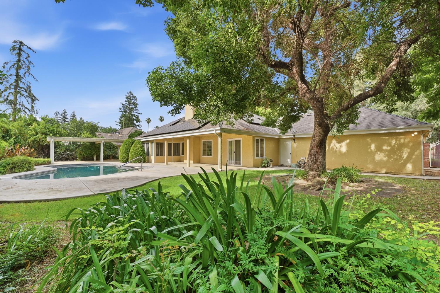 1710 S Homsy Ave, Fresno, CA 93727