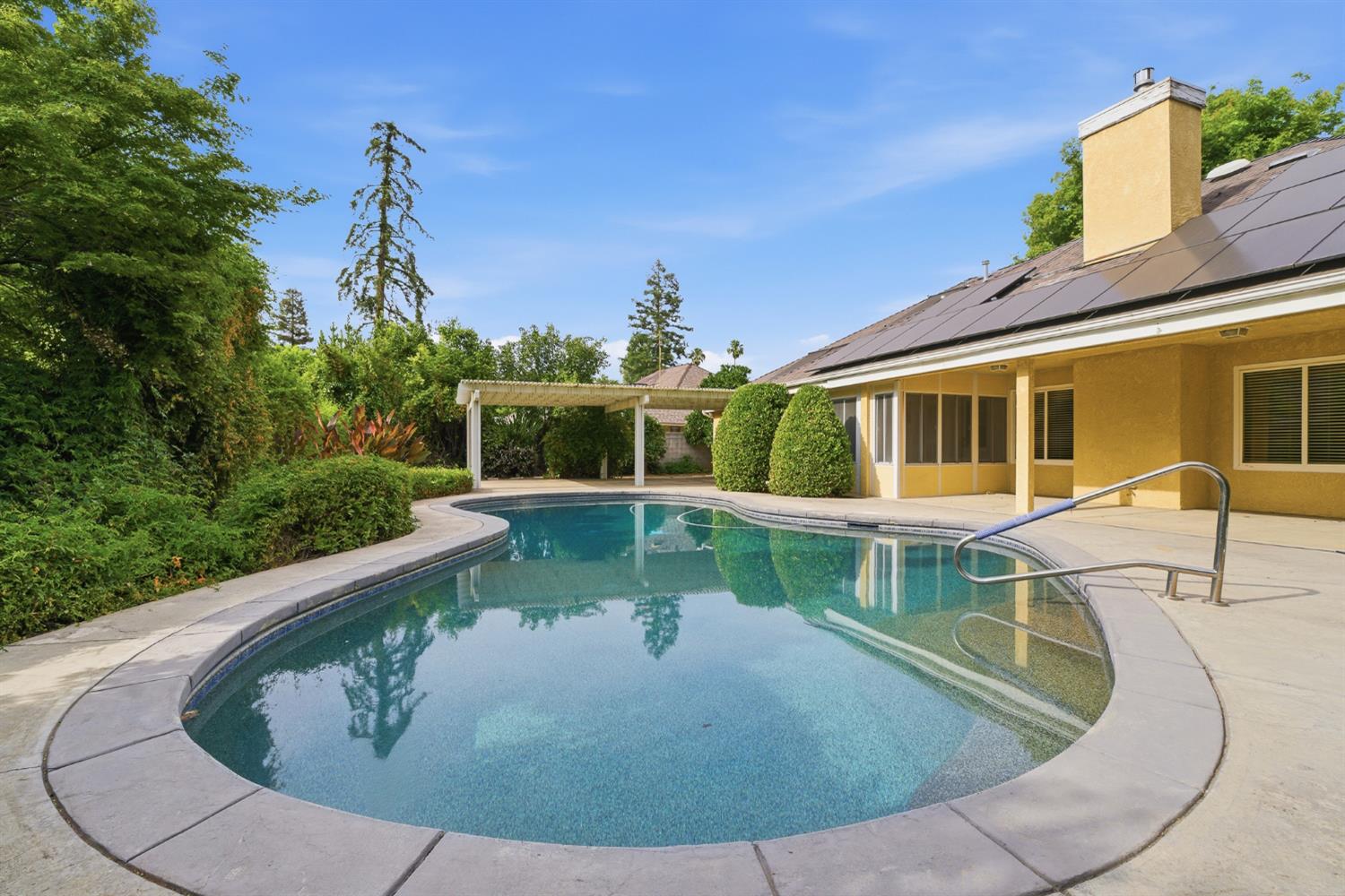 1710 S Homsy Ave, Fresno, CA 93727
