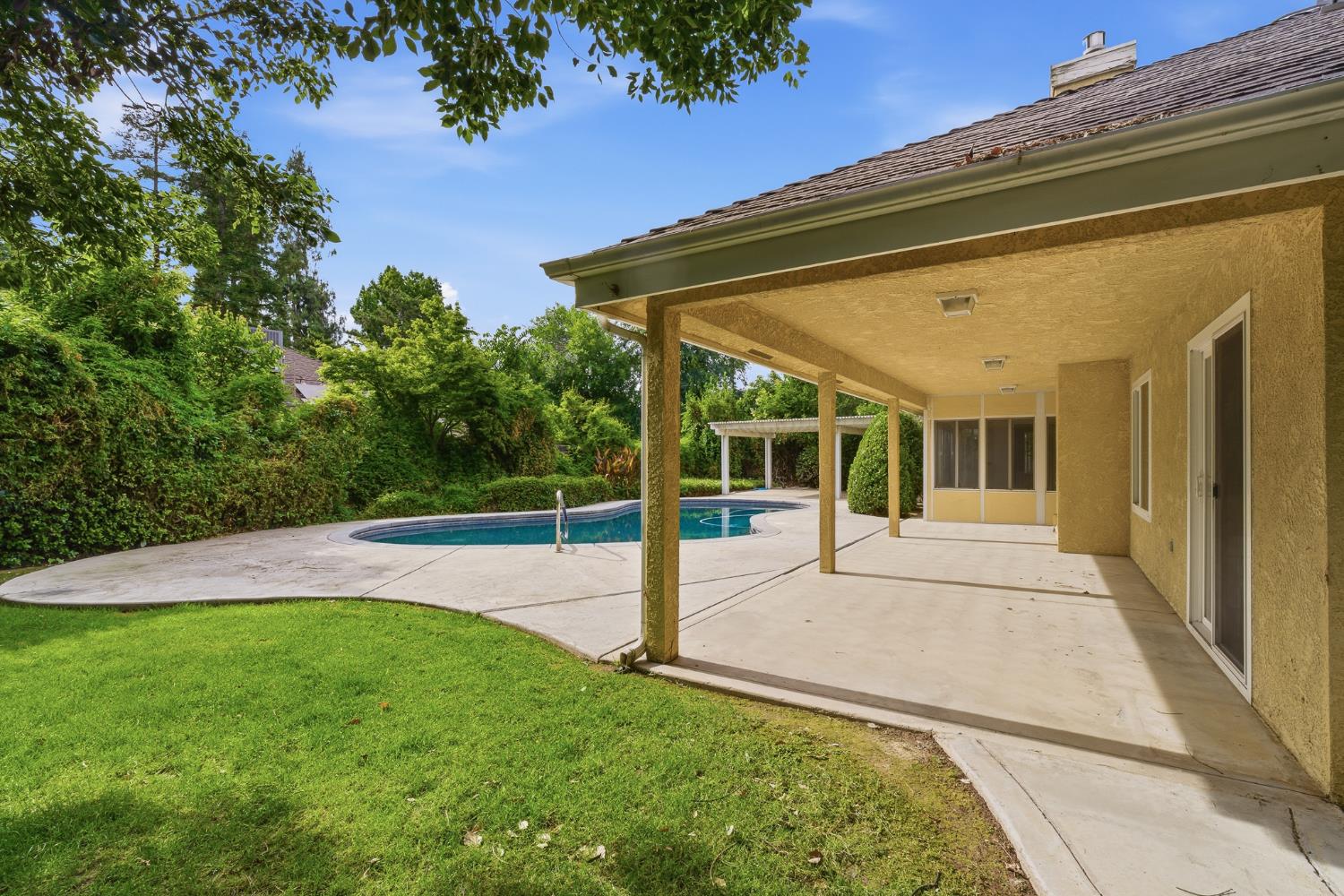 1710 S Homsy Ave, Fresno, CA 93727