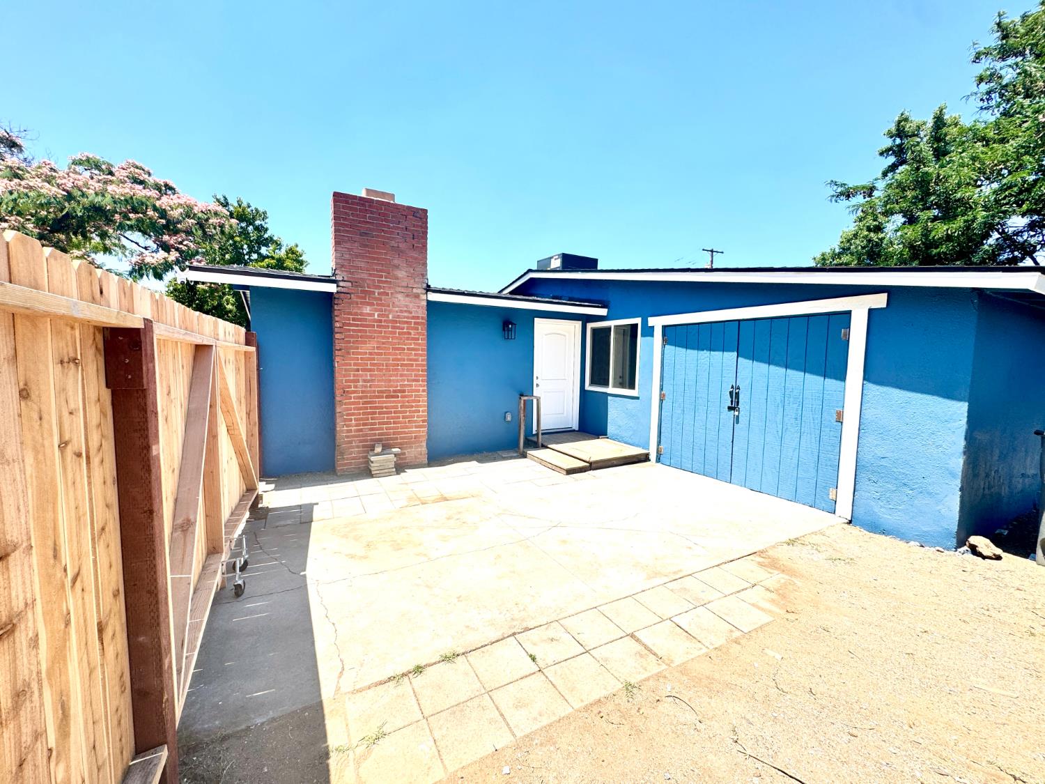 4777 E Butler Ave, Fresno, CA 93702
