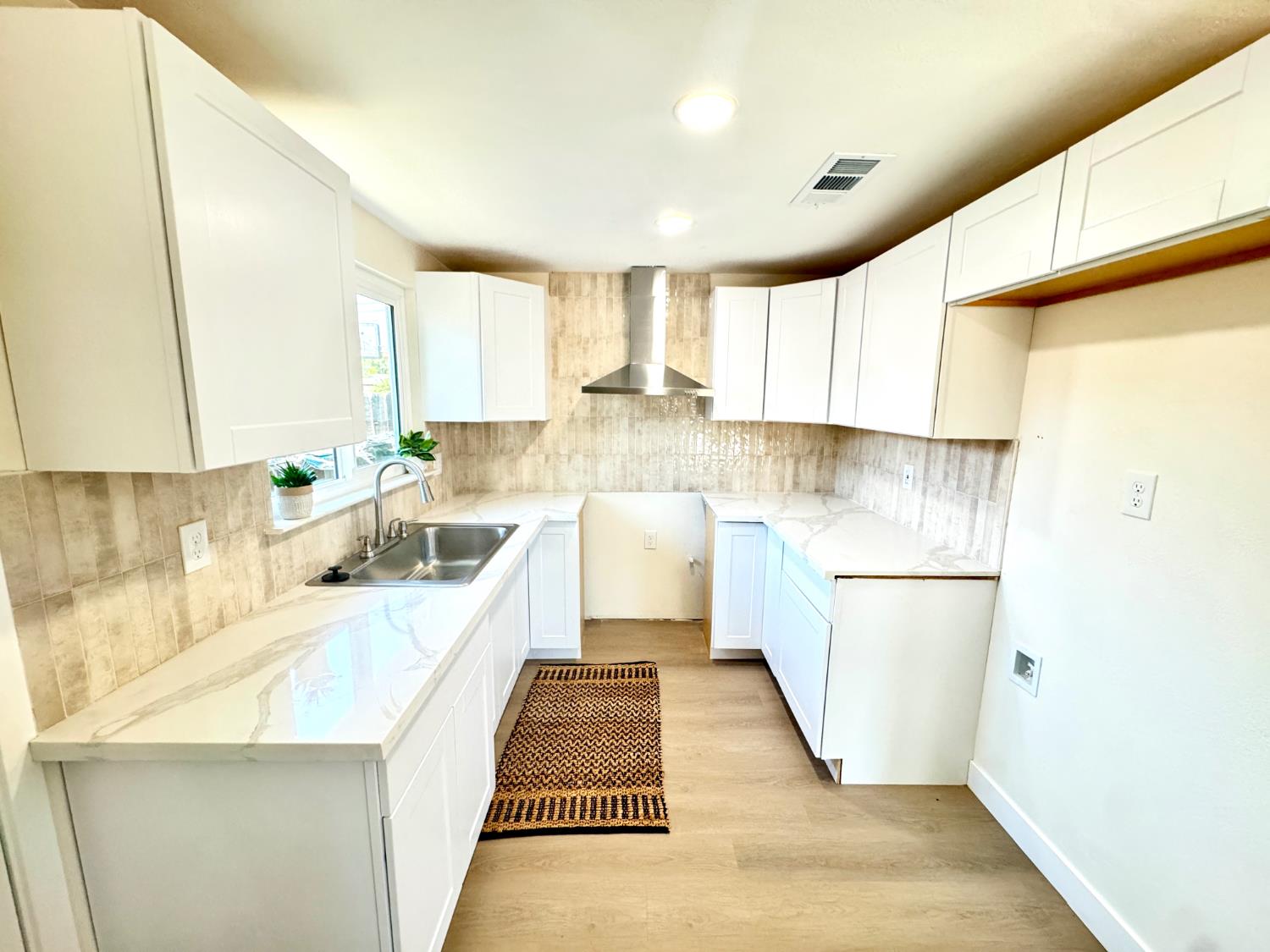 4777 E Butler Ave, Fresno, CA 93702