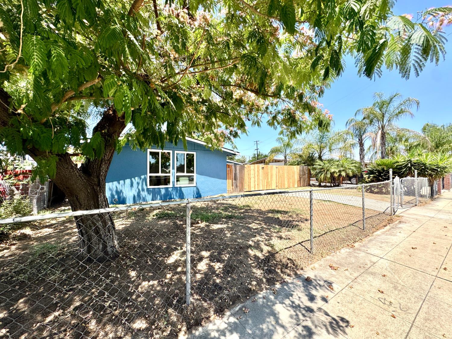 4777 E Butler Ave, Fresno, CA 93702
