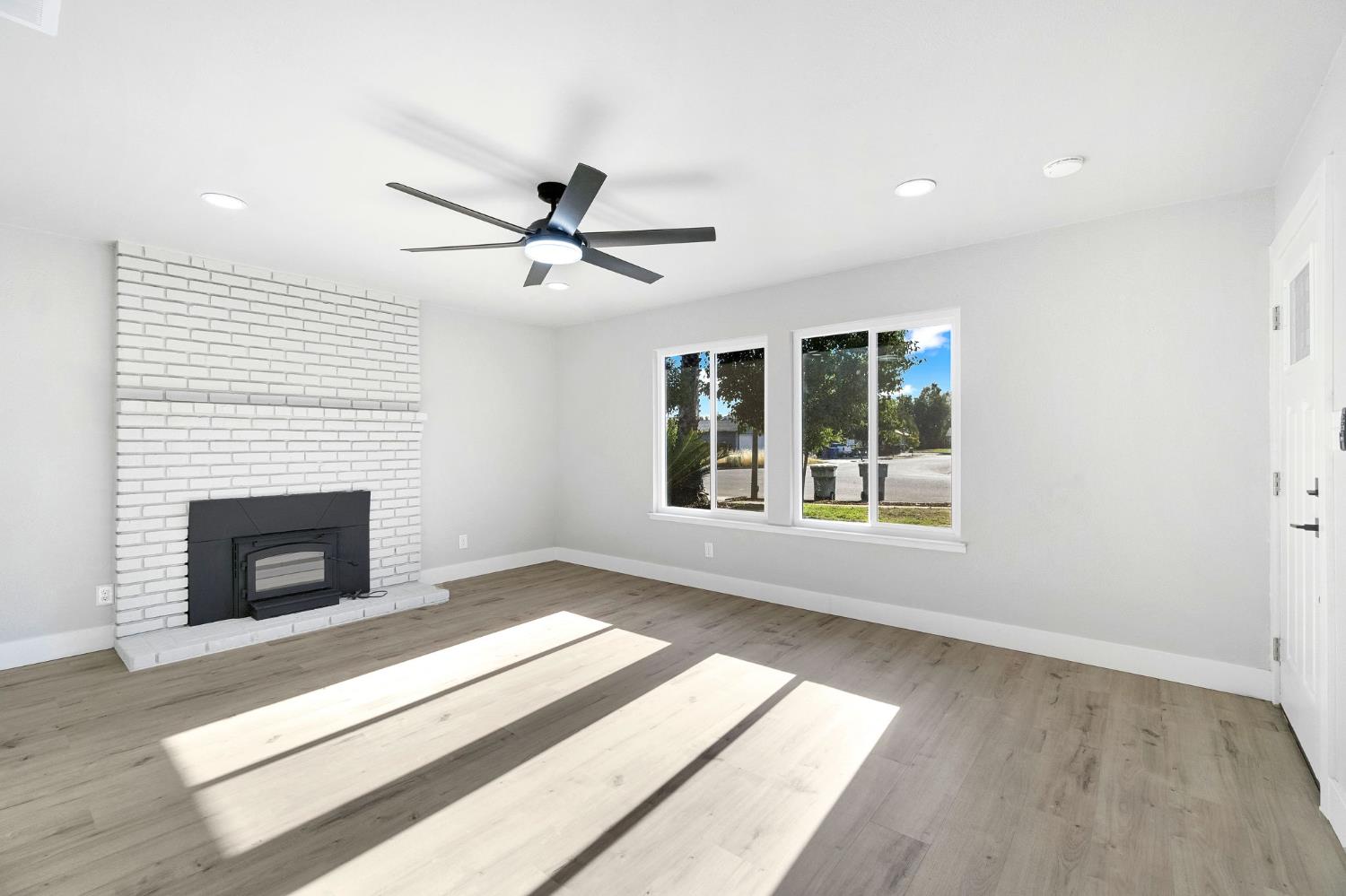 4847 N Delbert Ave, Fresno, CA 93722