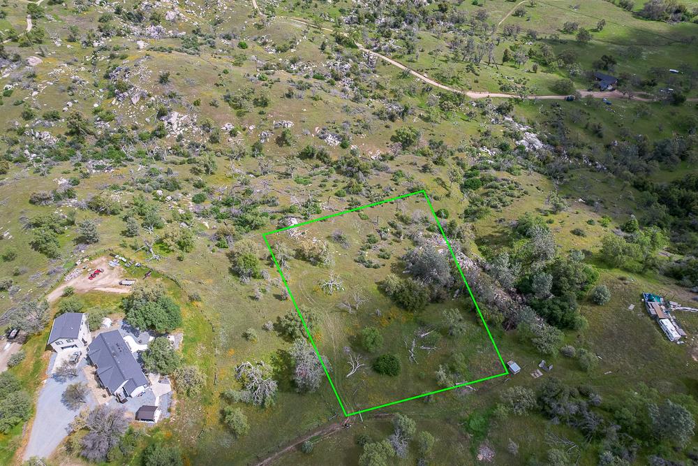 9 Pennyroyal, Prather, CA 93651