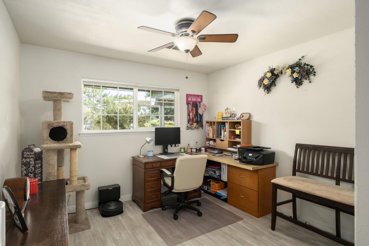 820 N Nichols Ave, Dinuba, CA 93618