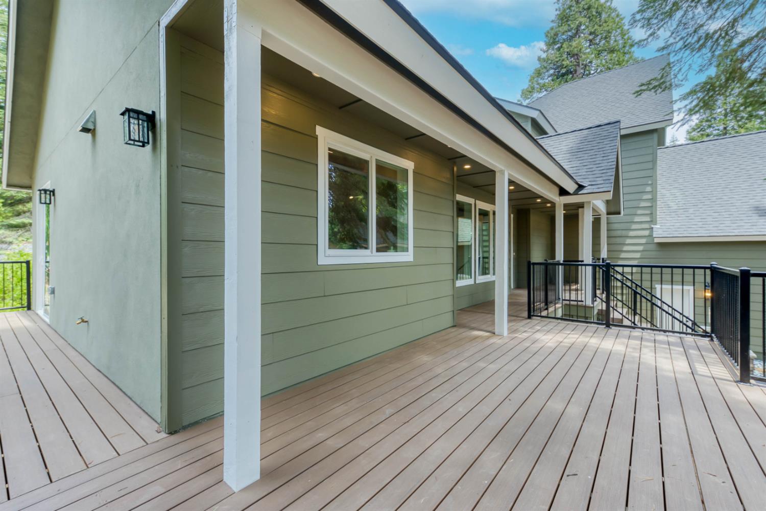 39484 Crest Point Ln, Shaver Lake, CA 93664