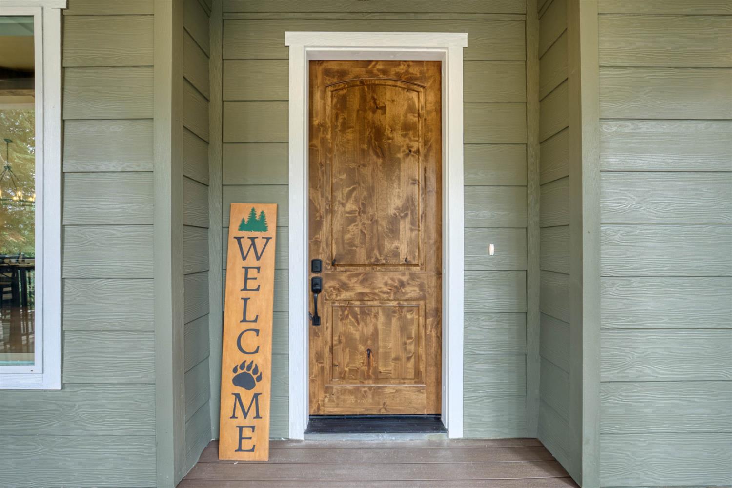 39484 Crest Point Ln, Shaver Lake, CA 93664