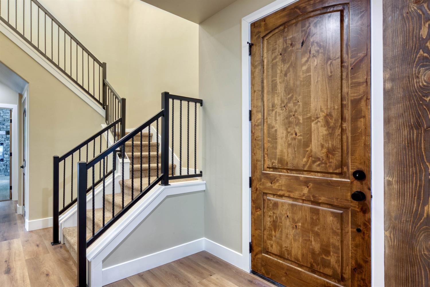 39484 Crest Point Ln, Shaver Lake, CA 93664