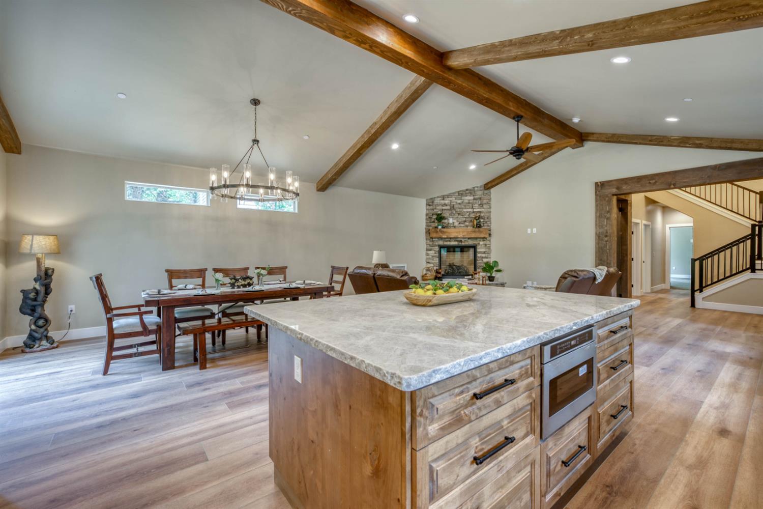 39484 Crest Point Ln, Shaver Lake, CA 93664