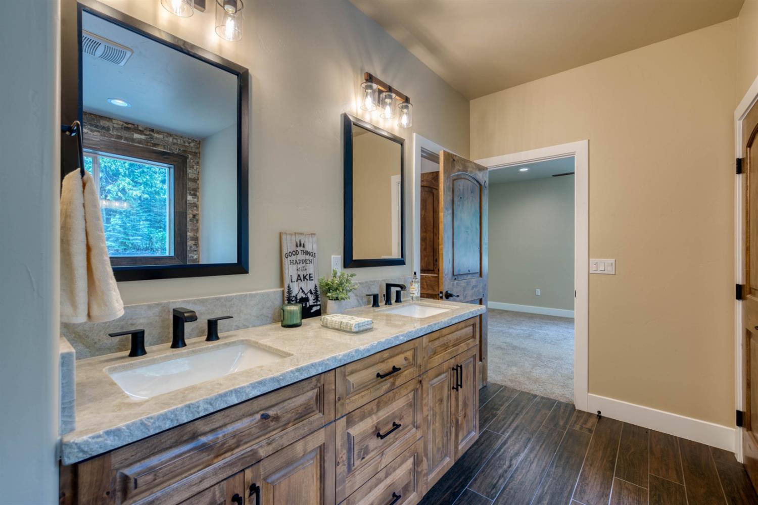 39484 Crest Point Ln, Shaver Lake, CA 93664