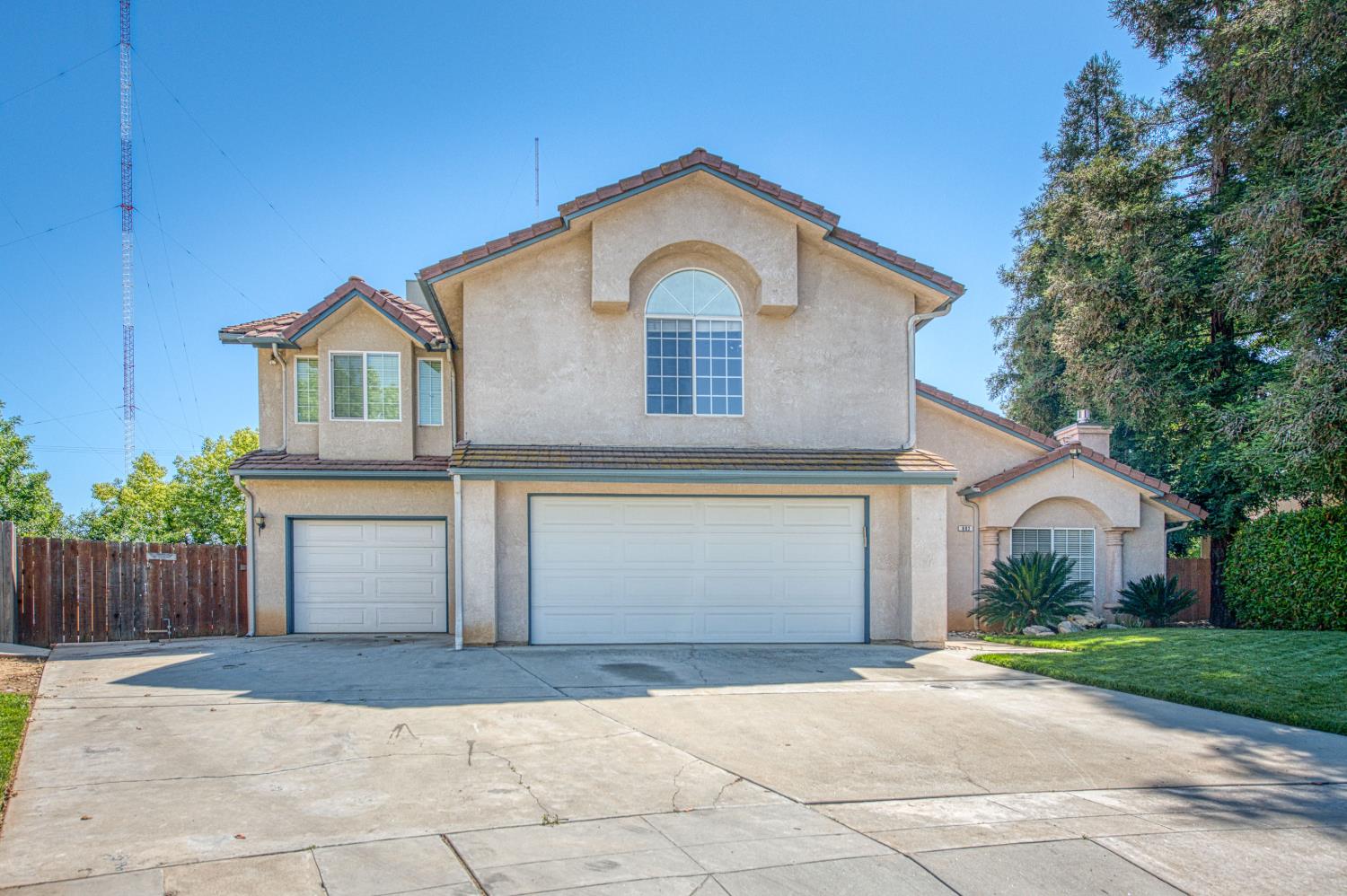 802 N Stanford Ave, Clovis, CA 93611