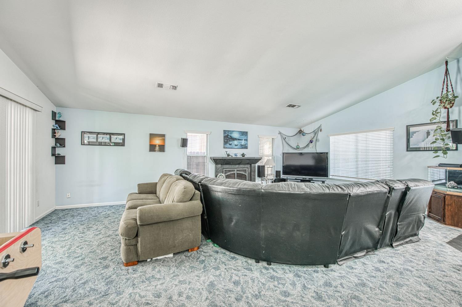 802 N Stanford Ave, Clovis, CA 93611