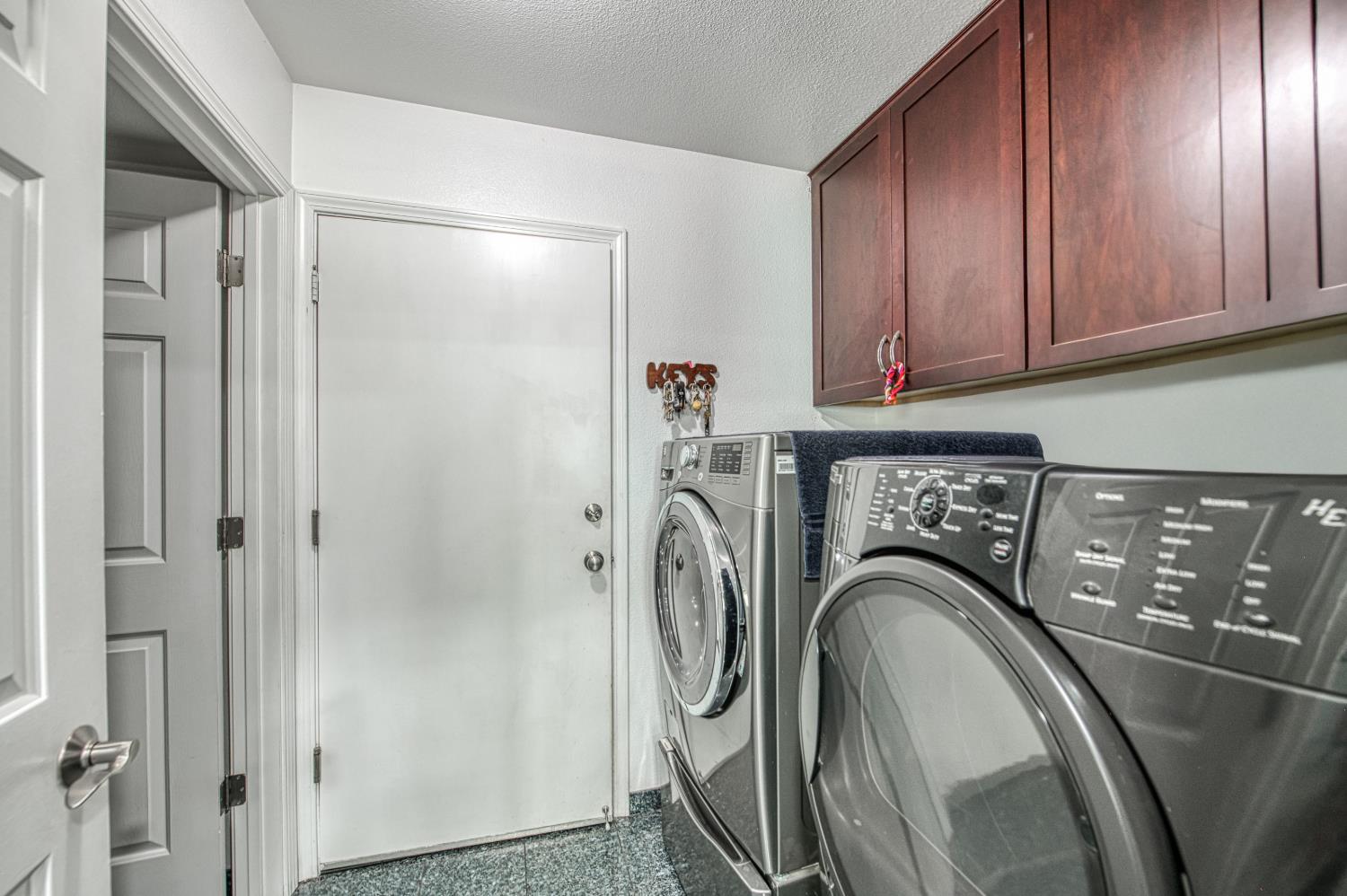 802 N Stanford Ave, Clovis, CA 93611
