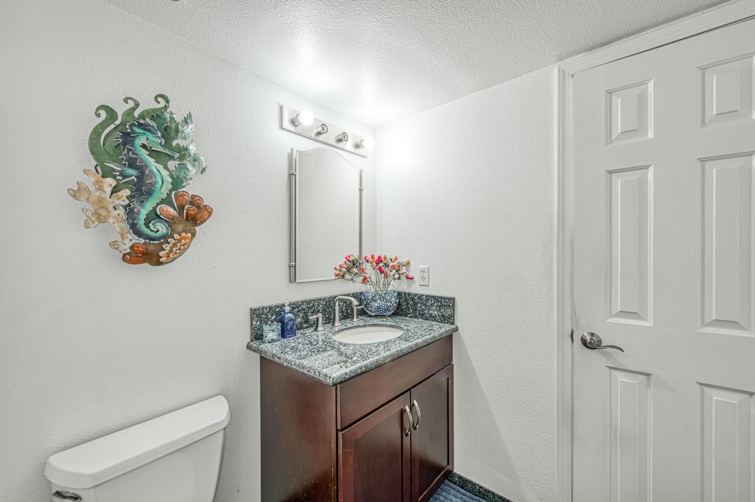 802 N Stanford Ave, Clovis, CA 93611