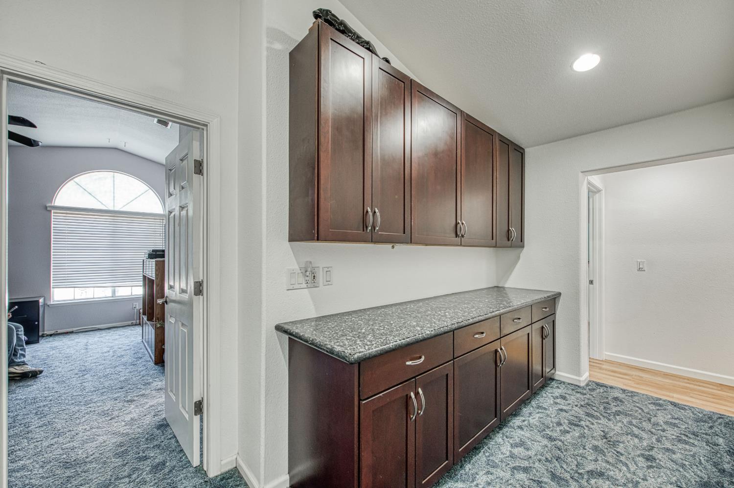 802 N Stanford Ave, Clovis, CA 93611