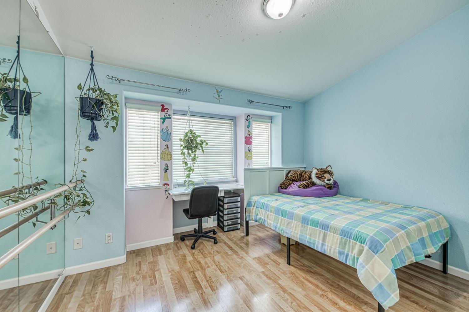 802 N Stanford Ave, Clovis, CA 93611