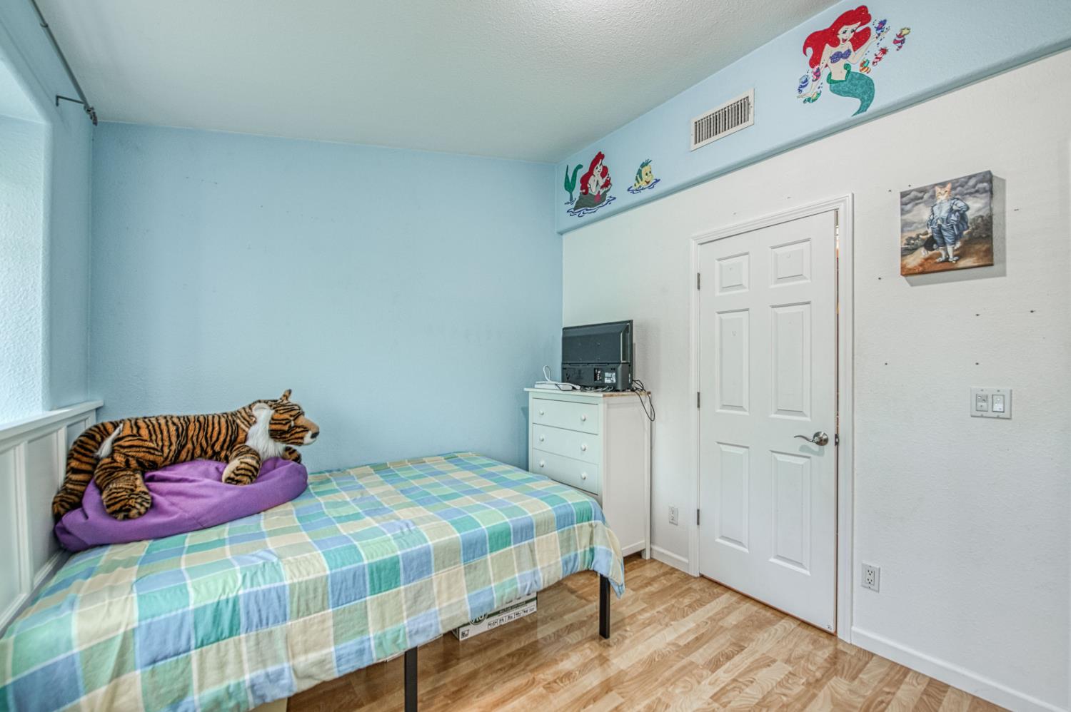802 N Stanford Ave, Clovis, CA 93611
