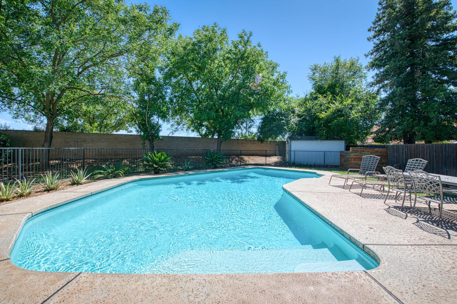 802 N Stanford Ave, Clovis, CA 93611