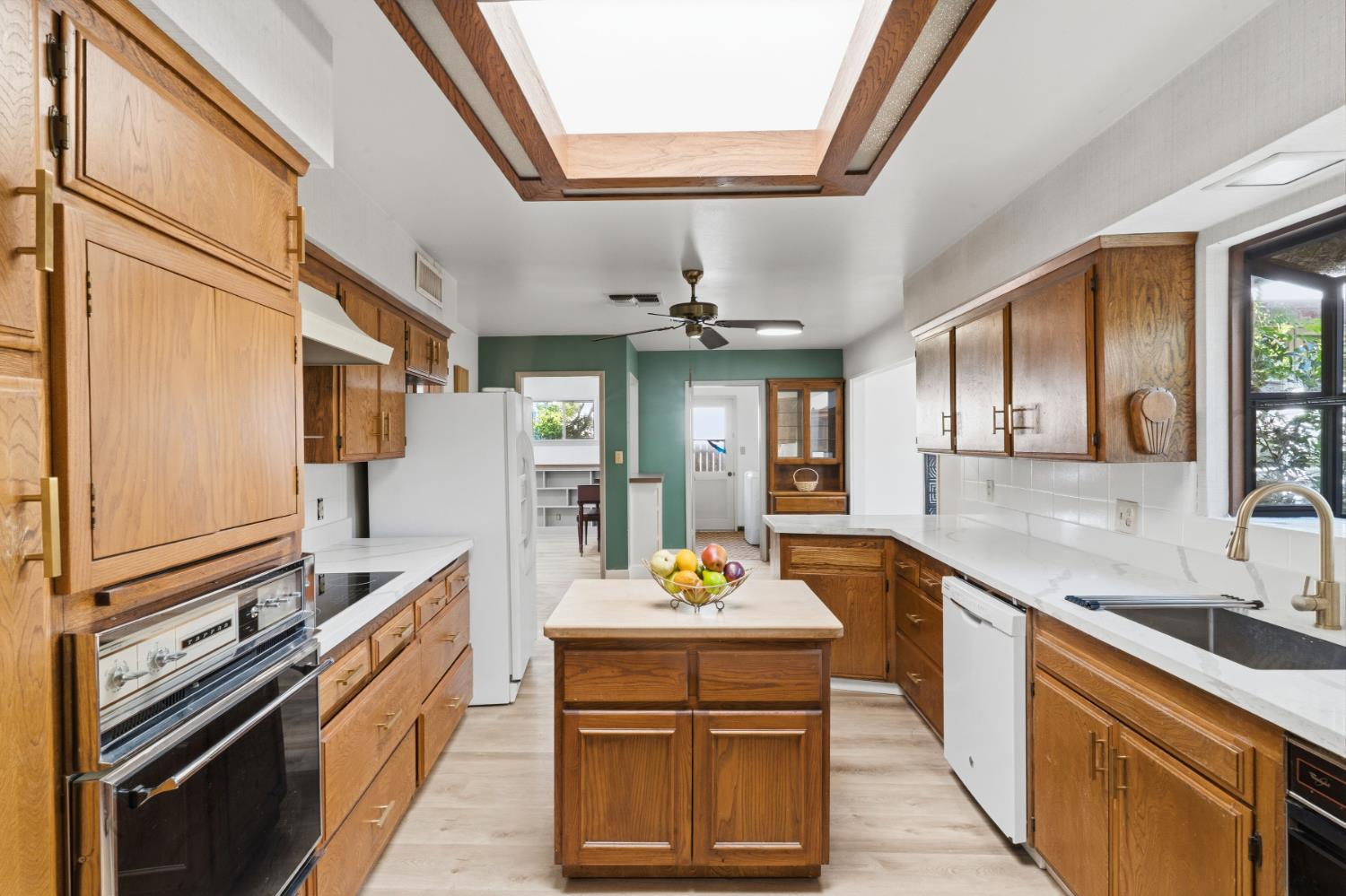 436 W Twain Ave, Fresno, CA 93704
