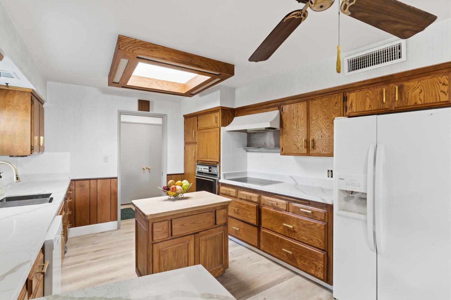 436 W Twain Ave, Fresno, CA 93704