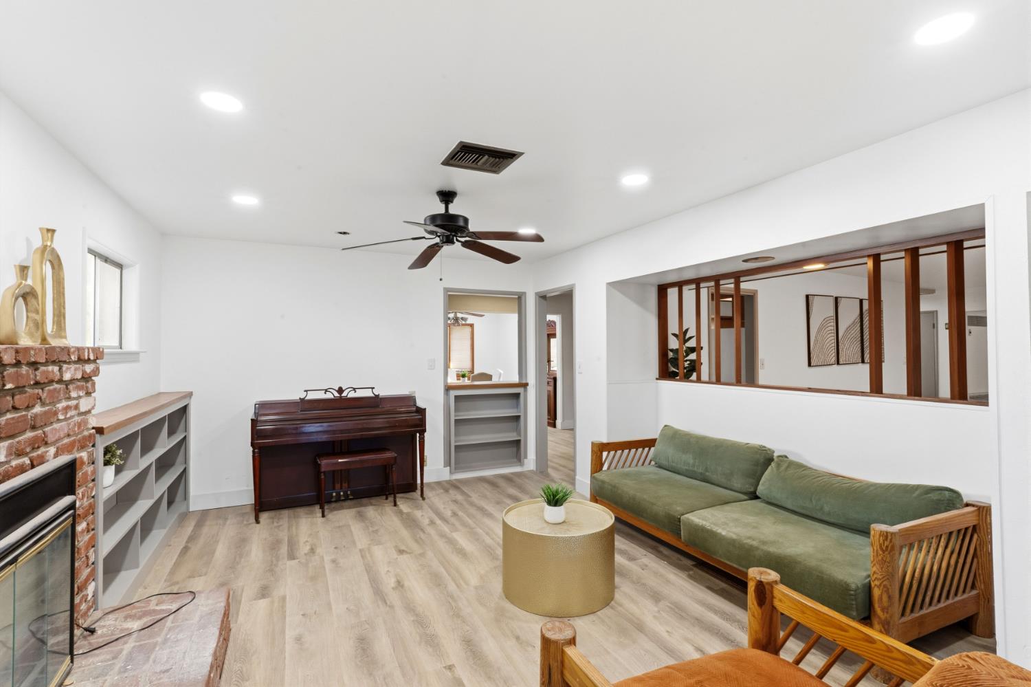 436 W Twain Ave, Fresno, CA 93704