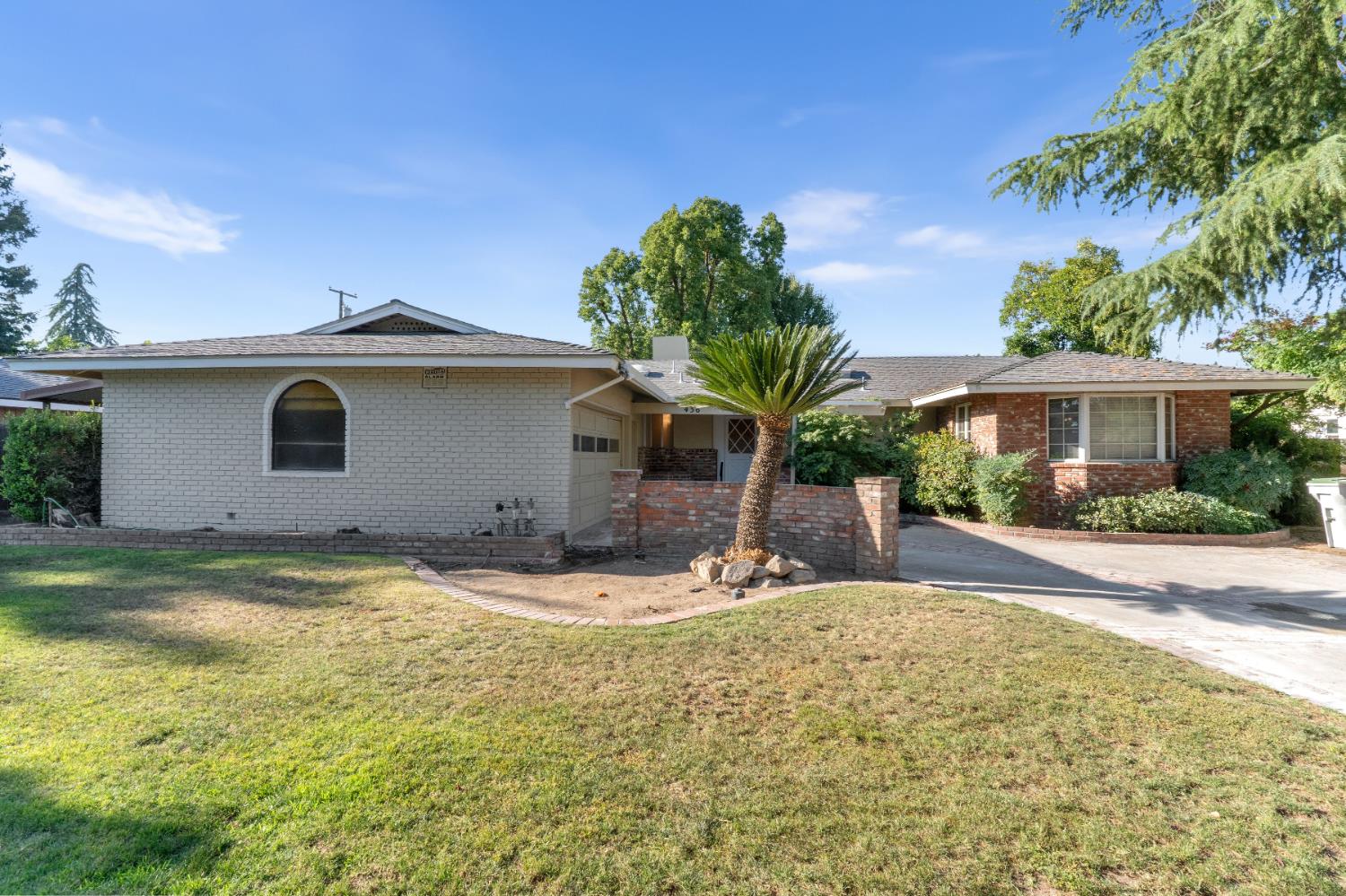 436 W Twain Ave, Fresno, CA 93704
