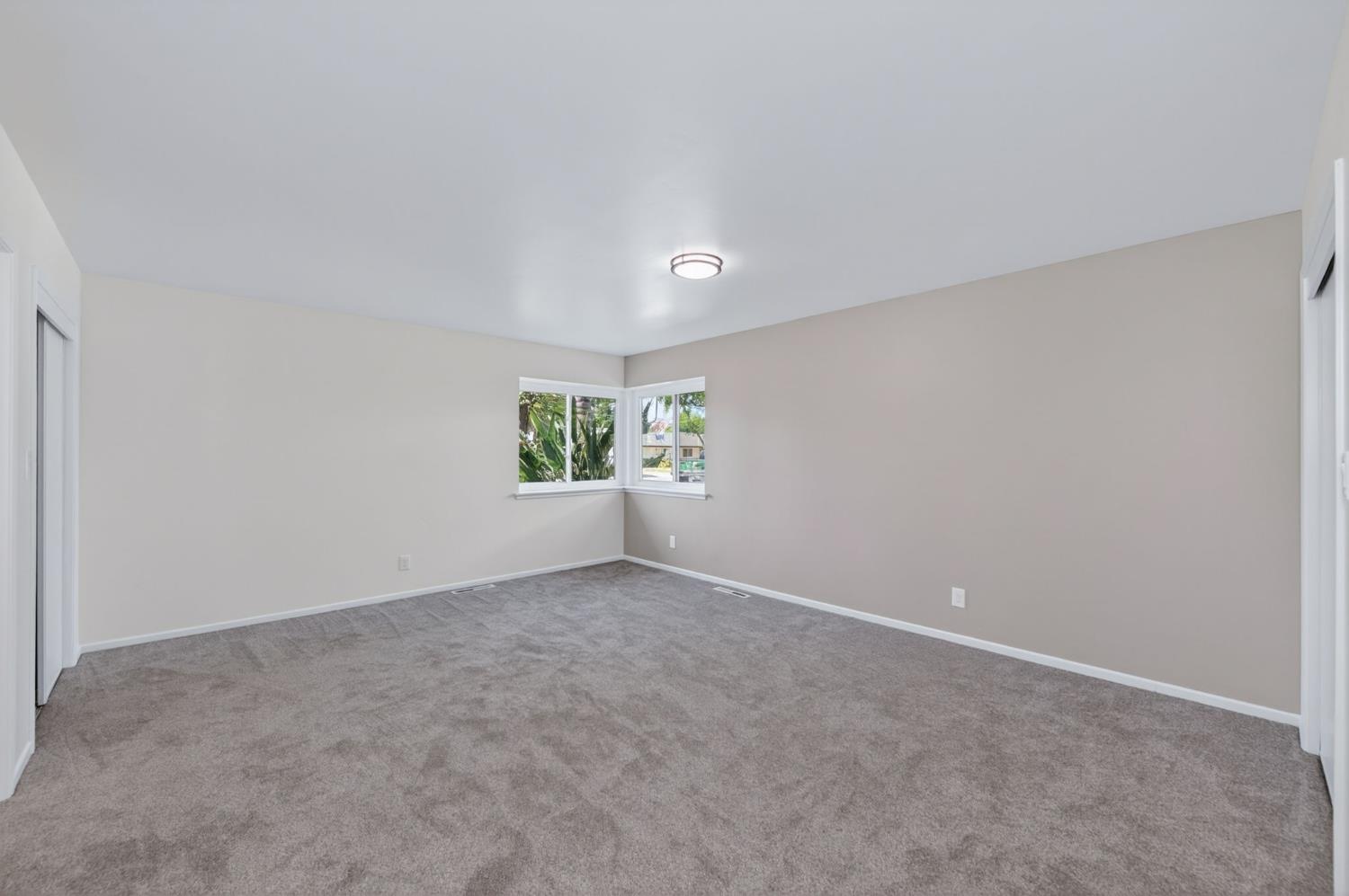 1326 W Escalon Ave, Fresno, CA 93711